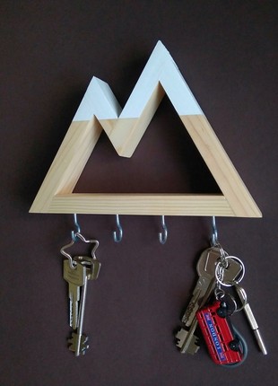 Wall key holder with  2 peaks4 photo