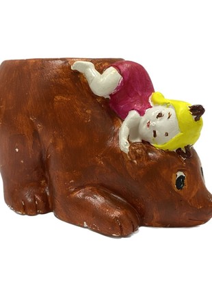 Soybean candle in a planter - Bear with a girl