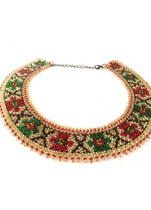 Beaded necklace-sylyanka gold with red and green flowers1 photo
