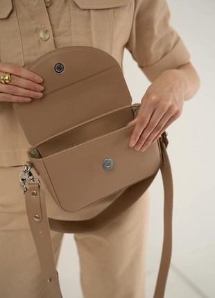 Leather Cross-Body Bag beige The Wings TW-Molly-caramel6 photo