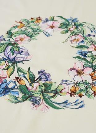 Round tablecloth with embroidery 143-19/002 photo
