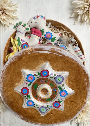 "Borschiv flower" set in a round handmade box3 photo