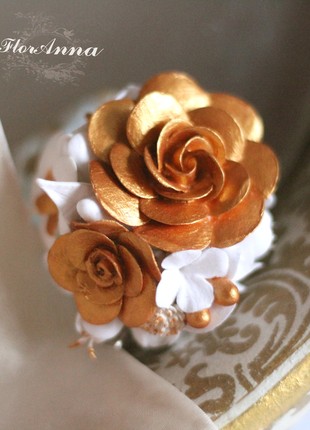 Hairpin/brooch with handmade flowers "Golden Baroque"1 photo