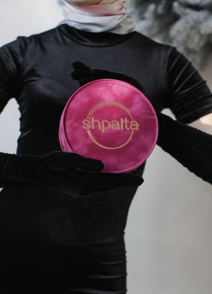 Shpalta branded velvet gift boxes of round shape 16*75 photo