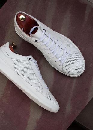 White men's sneakers ikos 553 with perforation. choose style and comfort in one pair of shoes!5 photo