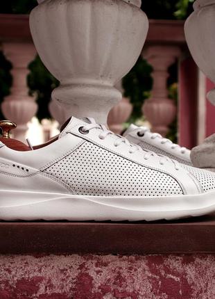 White men's sneakers ikos 553 with perforation. choose style and comfort in one pair of shoes!7 photo