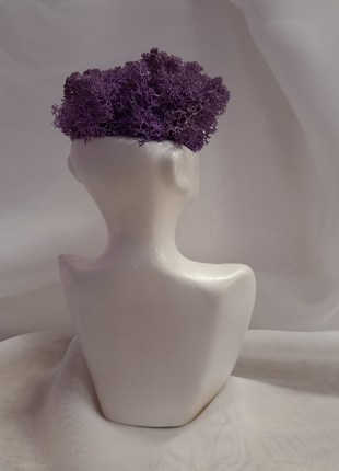 Vase-shaped planter filled with lush violet moss "Virgo"3 photo