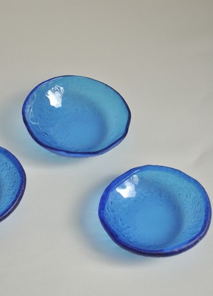 Blue glass plate, XS