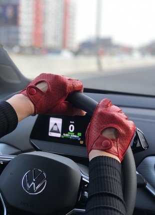 Women's  leather driving gloves fingerless2 photo