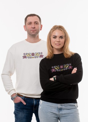 Women's sweatshirt with embroidery "Polyova" black6 photo