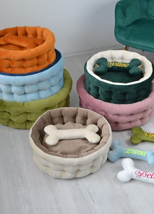 Personalized Emerald Green Dog Bed - 23.6 in. (60 cm.)7 photo