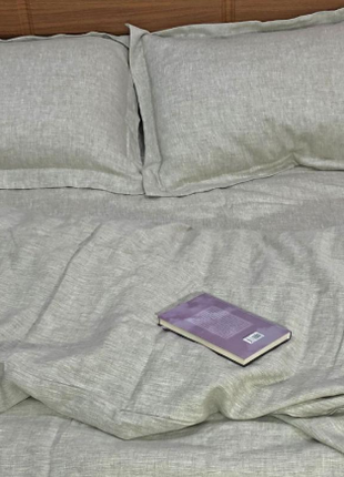 Bed linen made of colored linen Family