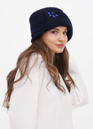 Cloche hat women's made of cashmere dark blue