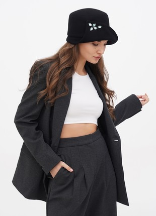 Cloche women's hat made of cashmere black