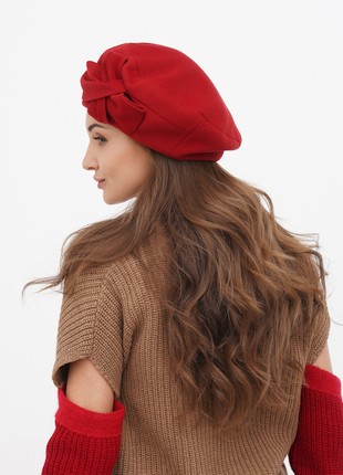 Women beret with a flower cashmere hat red5 photo