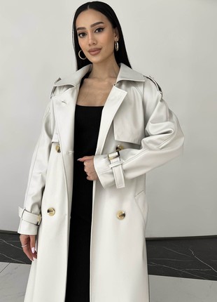 The Next trench coat is elongated in white5 photo