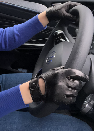 Women's  leather driving gloves5 photo