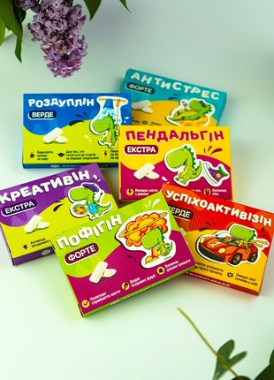 A set of 6 chewing gums in the form of tablets