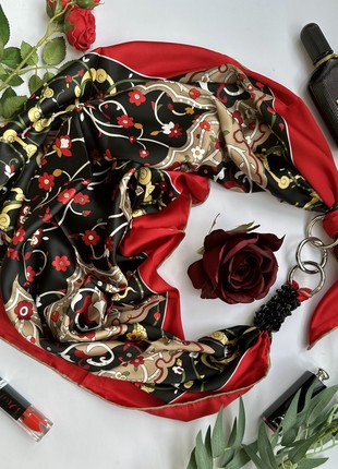 Scarf "Beauty heart,  from the brand MyScarf. Decorated with natural assorted stones5 photo