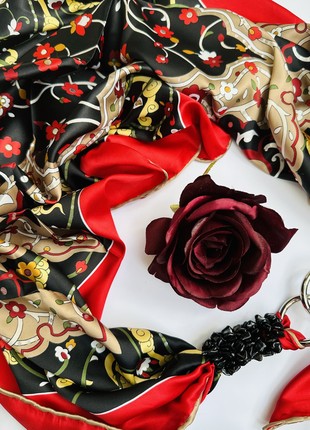 Scarf "Beauty heart,  from the brand MyScarf. Decorated with natural assorted stones9 photo