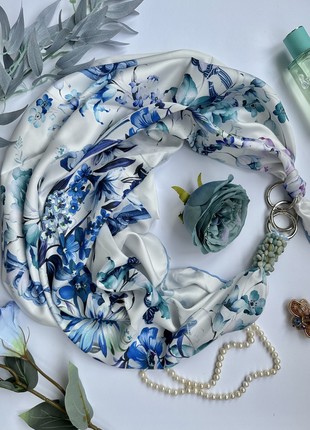 Scarf "Turquoise waltz::  from the brand MyScarf. Decorated with natural sodalite2 photo