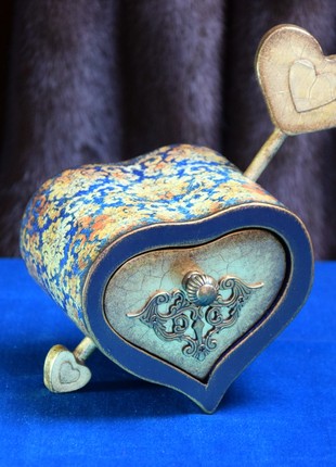 Jewelry box heart with arrow