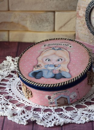 Alice in Wonderland jewelry box