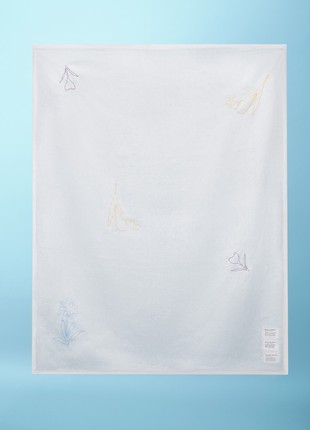 Linen tablecloth with machine embroidery. Collection "Flowers of Ukraine"