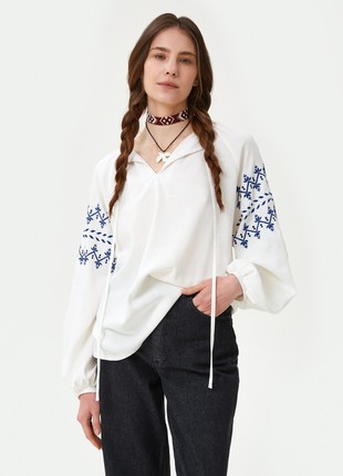 Milky linen vyshyvanka shirt with zigzags embroidery