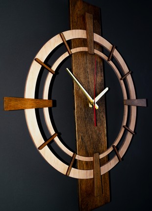 Wall clock made of wood, height 50cm, covered with linseed oil and beeswax2 photo
