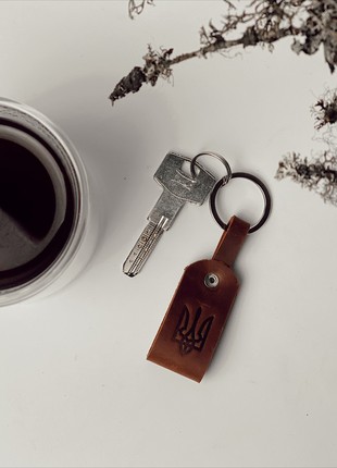 Leather Key Fob with Ukrainian Trident6 photo
