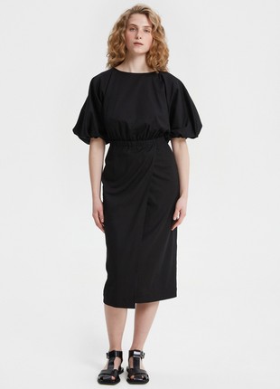 Black midi dress with voluminous top made of shirt fabric
