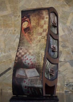 Alice in Wonderland jewelry box9 photo