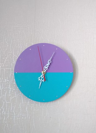 Wall clock delicate two-tone with rhinestones instead of a dial2 photo