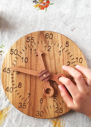 Preschoolers Learn to Read Clock Wooden Clock Toys Teaching Time Montessori6 photo
