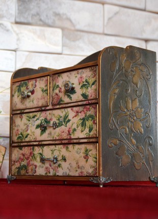 Mini chest of drawers in vintage style for jewelry and cosmetics