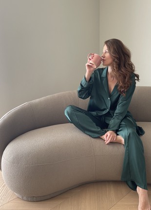 Elegant oversized silk shirt and pants loungewear.2 photo