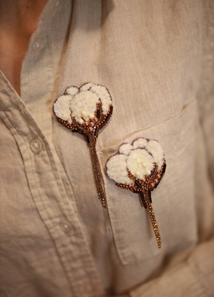 Cotton Flower Beaded Brooch for Woman2 photo