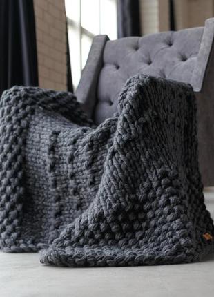 Chunky knit blanket with giant wool yarn black, Handmade
