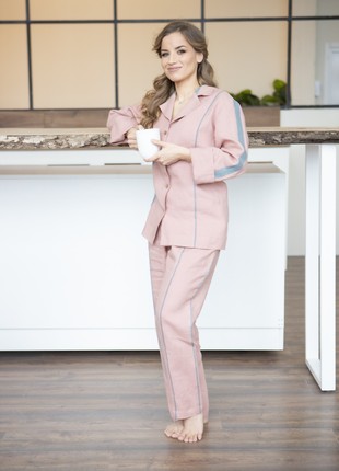 The comfortable home suit is made of hemp fabric