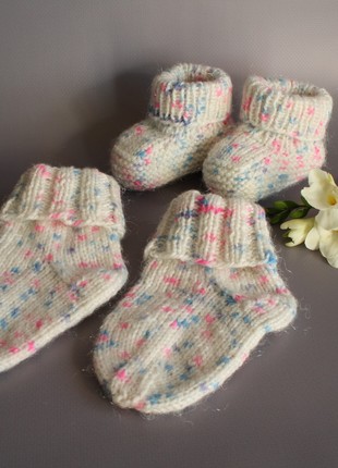 Handmade knitting booties and socks for babies2 photo
