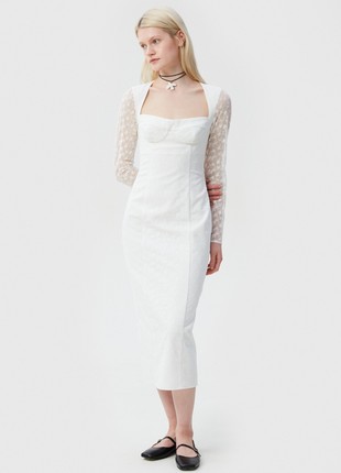 Midi bodycon dress made of milky lace
