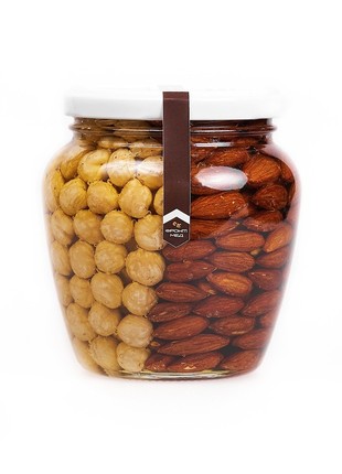 Hazelnut and almonds in honey