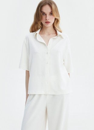 Milky viscose shirt with short sleeves
