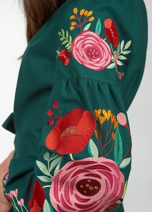 Woman's dress with embroidery 445-20/006 photo