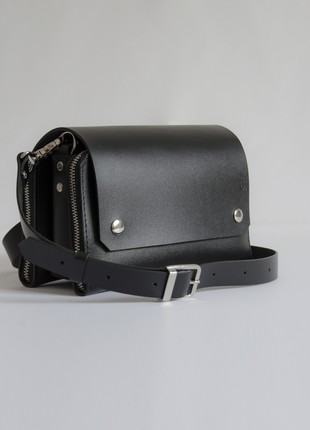Navi leather bag in black color4 photo