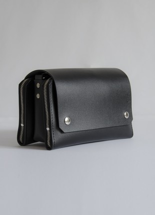 Navi leather bag in black color2 photo