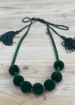 One row green necklace with tassels2 photo