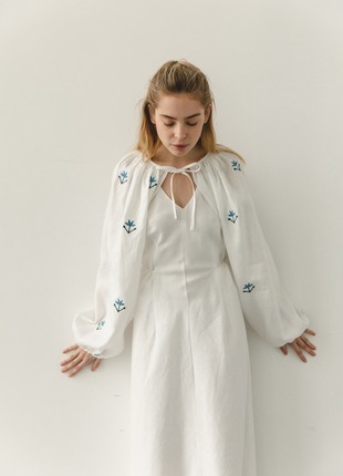 Linen white dress "VOLOSHKY"