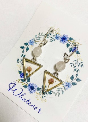 Earrings with dry flowers and natural stones